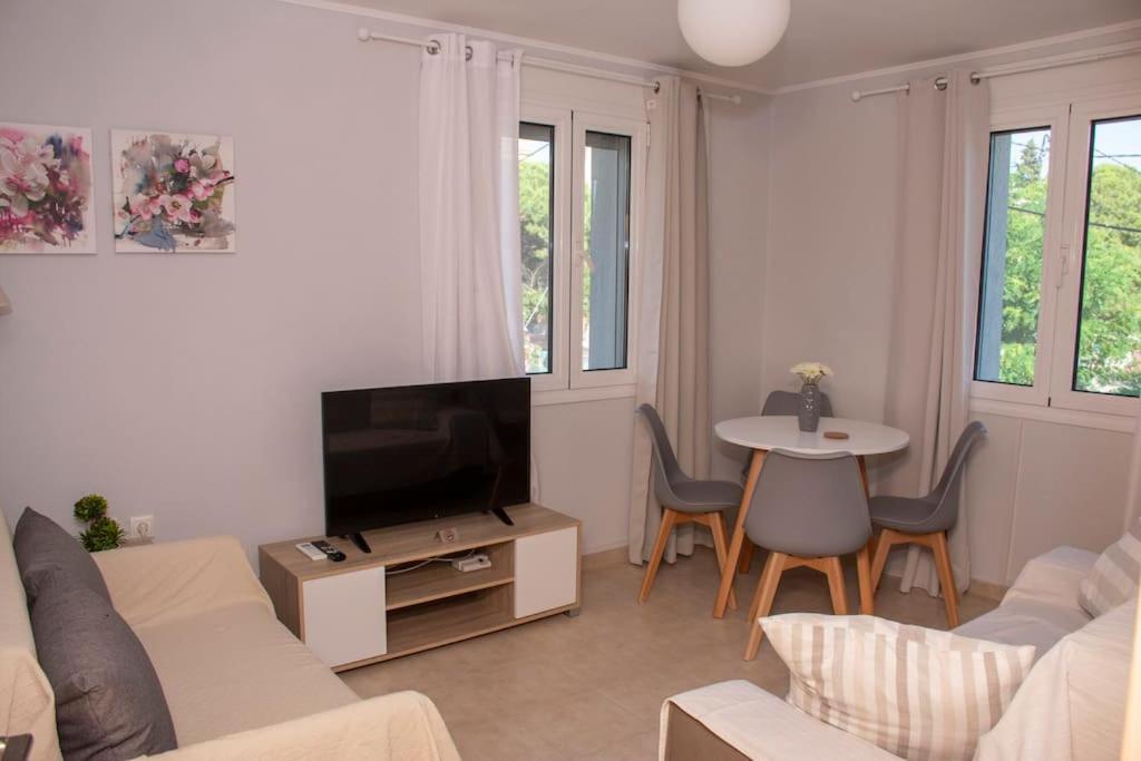 דירות אלכסנדרופולי Anadora 2: Hospitable Stone House With Yard מראה חיצוני תמונה